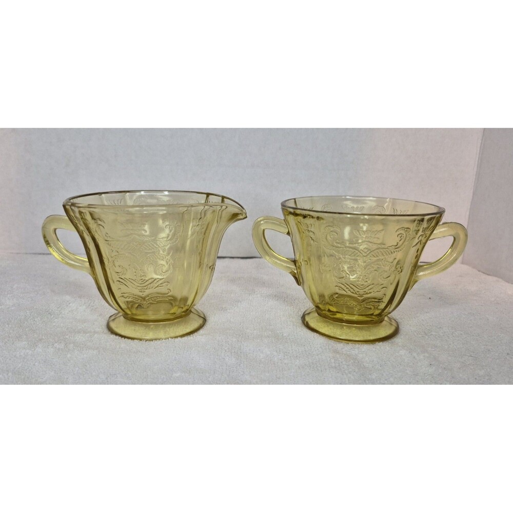 1930'S FEDERAL DEPRESSION GLASS YELLOW AMBER "MADRID" CREAMER AND SUGAR